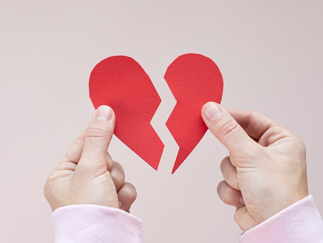 featured image thumbnail for post 💔 15 Positive Break Up Messages to End Thing Well - Gifft.me