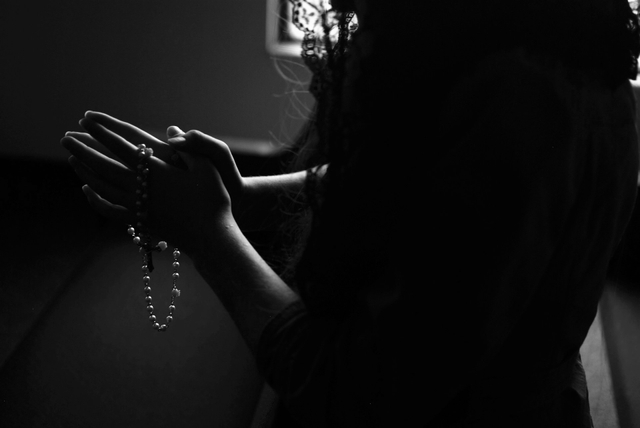 featured image thumbnail for post 🛐 18 Good Night Prayers for My Love