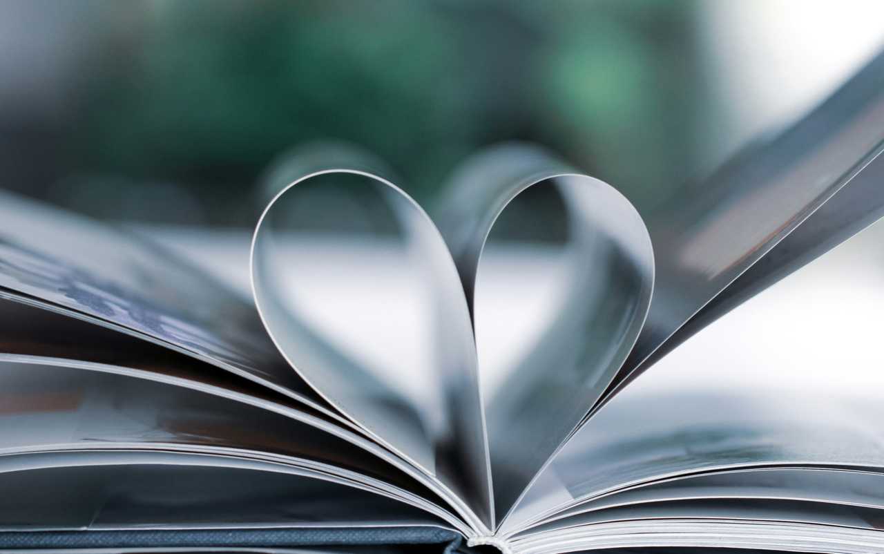 book making a heart shape with i love you messages for wife
