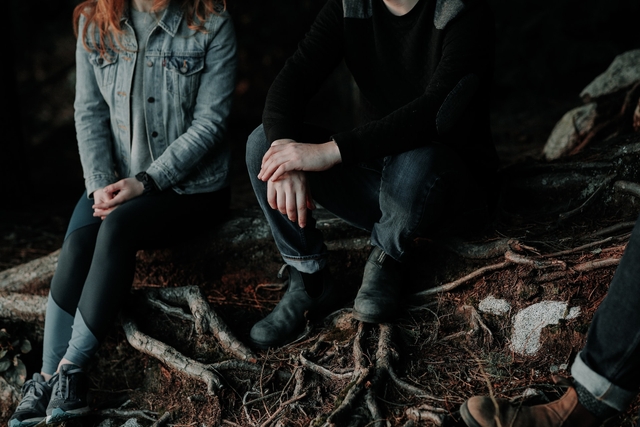 featured image thumbnail for post ✂️ 10 Break Up Messages for Girlfriend to End Things Well